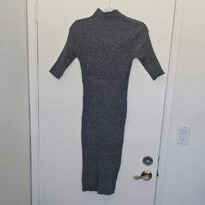 Elegant Gray Ribbed Knit Dress